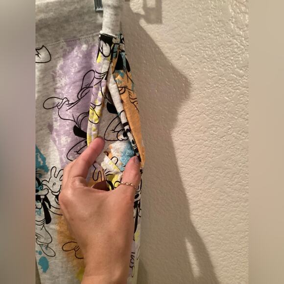 NWT Disney Parks Mickey & Friends Goofy splatter paint Lounge Jogger Pants M - Picture 3 of 4
